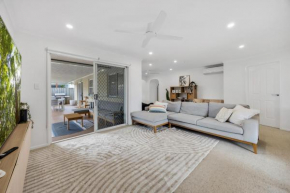 Spacious 3-Bed House with Patio & BBQ